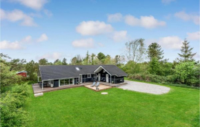 4 Bedroom Cozy Home In Løgstør